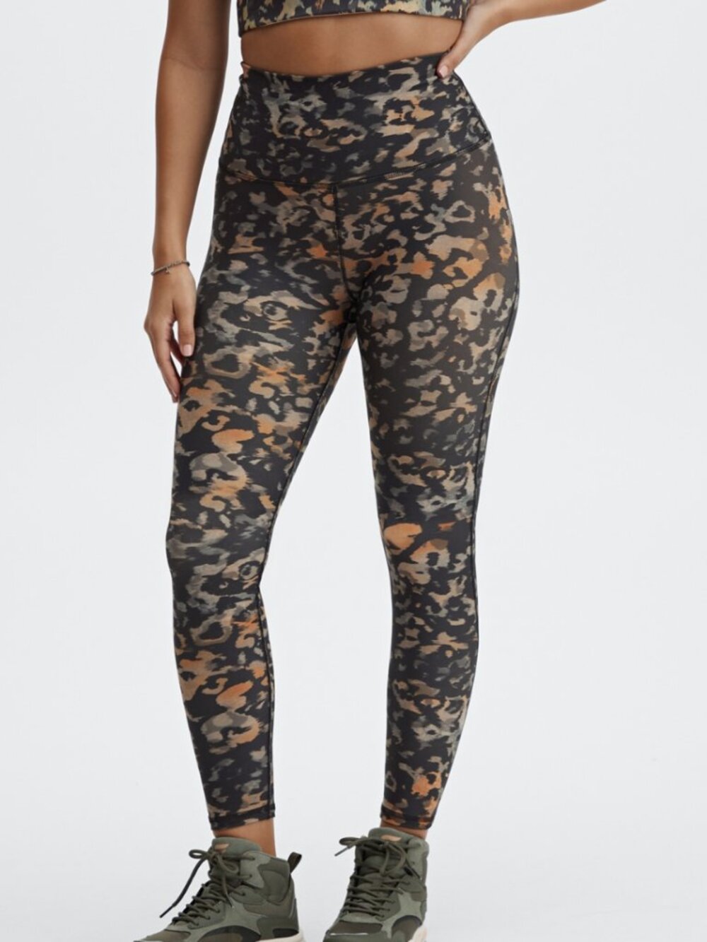 Fabletics Therma-Flex Ultra High-Waisted Leggings Wild Camo M Short 25"